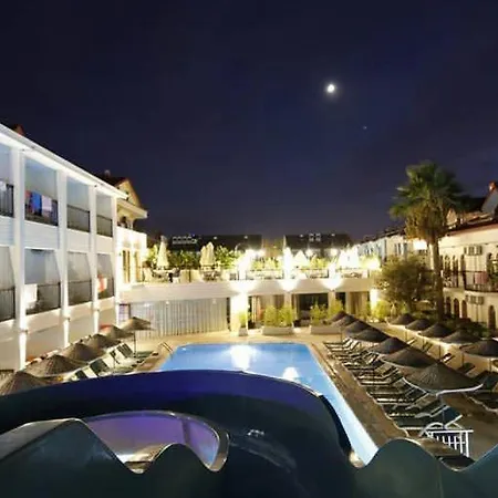 Hotel de apartamente Golden Life *